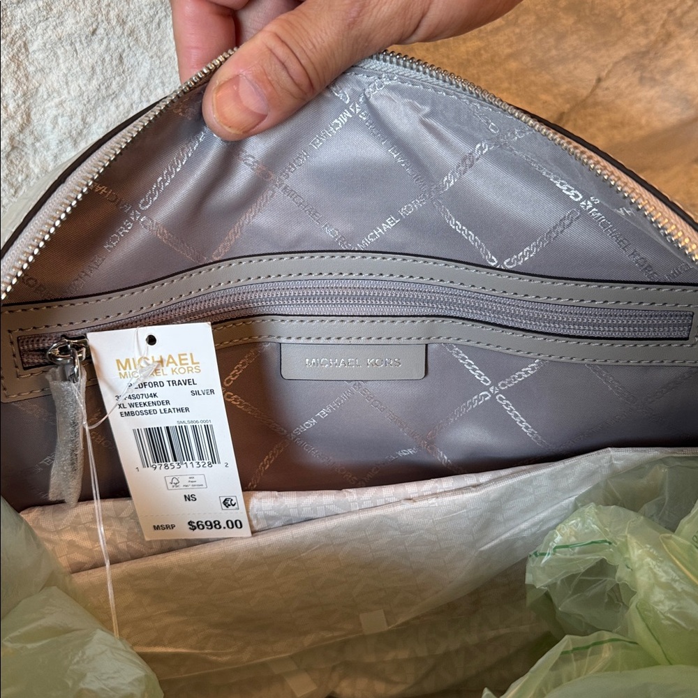 Micheal Kors- Bedford Travel Weekender Bag/ Silver Crocodile Embossed Handbag - Picture 10 of 13